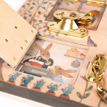 Busy board con lacci - Casa del coniglio