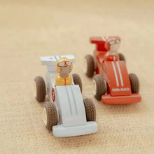 Macchinine da corsa in legno con personaggi
